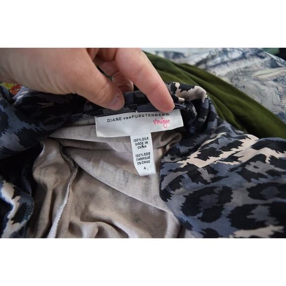 Diane Von Furstenberg Julian Wrap Dress VTG DVF Animal Size 6 Small Medium - Picture 5 of 6